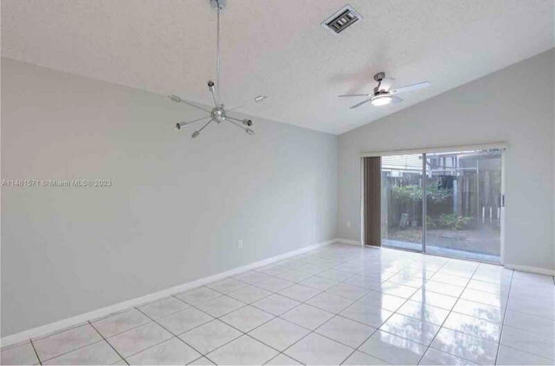 Building Photo - 248 SW 159th Ln