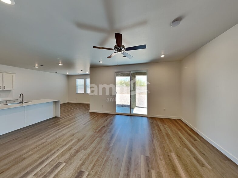 Building Photo - 6541 E Paseo Alga