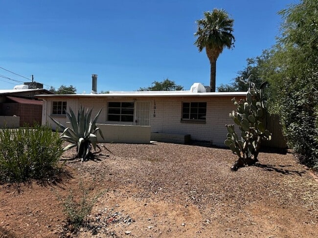 Primary Photo - 2 Bedroom Single Family -Central Tucson