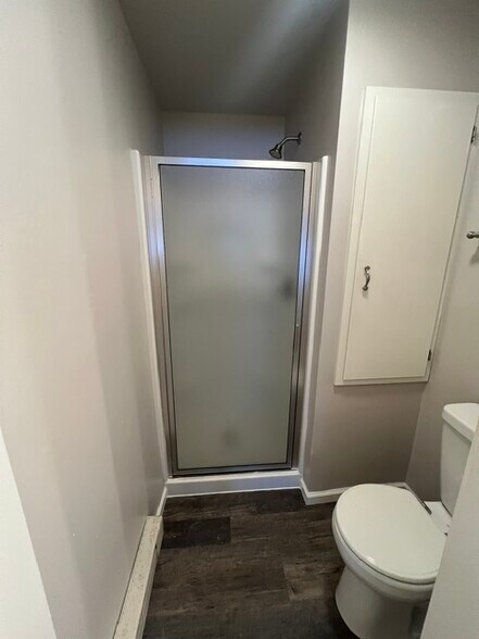 Primary Bath - 642 Dundee Ln