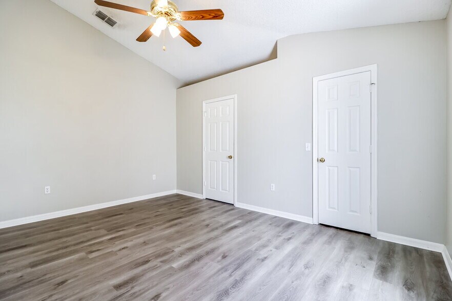 Building Photo - 3830 Sleepy Hill Oaks Loop