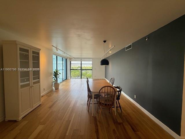 Building Photo - 20355 NE 34th Ct