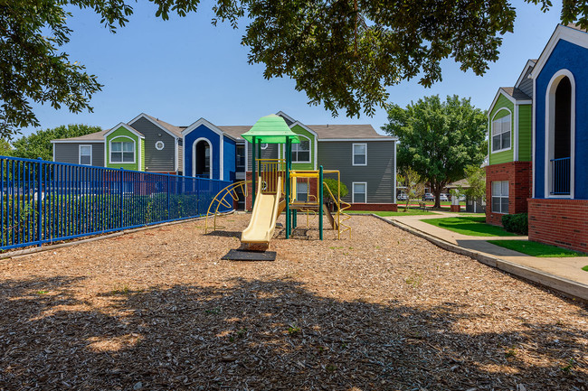 Building Photo - Country Park Apartment Homes