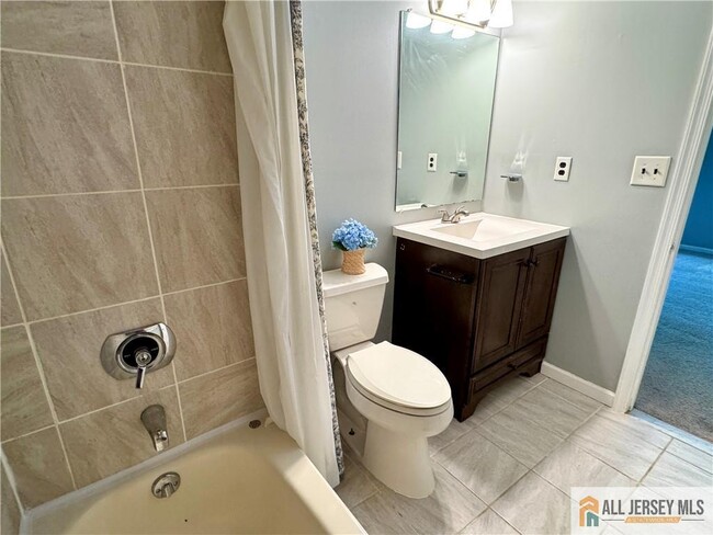 Building Photo - 7 Boyard Ct