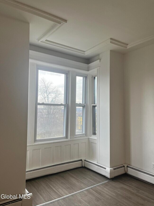 Building Photo - 9 St Joseph's Terrace