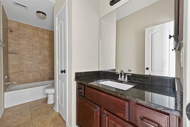 Building Photo - 4930 Ginger Bluff Trail