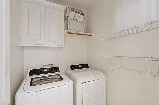 Building Photo - 8837 Sunset Trace Dr