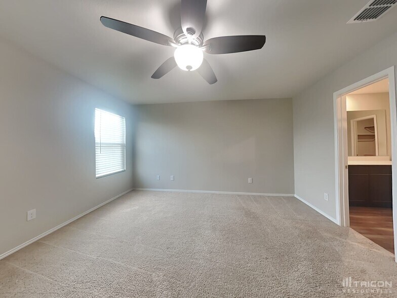 Building Photo - 309 Anvil Dr