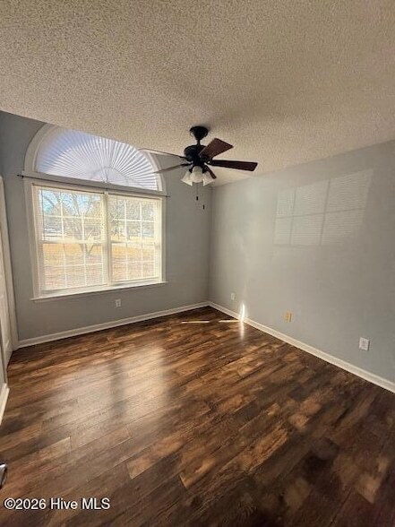 Building Photo - 200 Commons Ct
