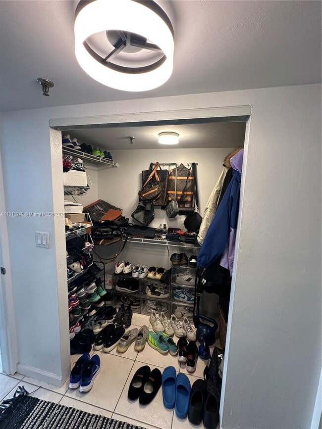 Building Photo - 555 NE 15th St