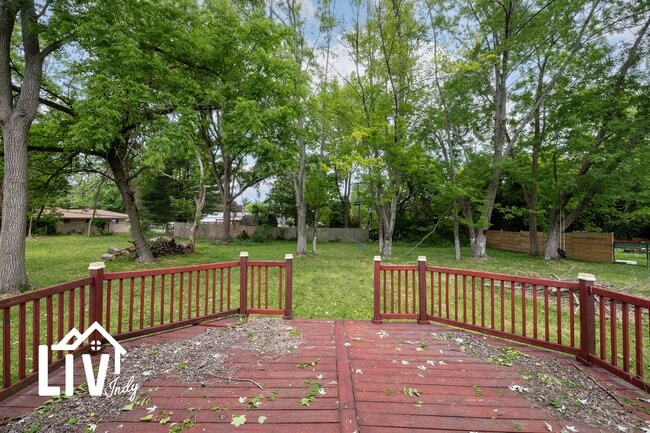 Building Photo - 1050 Janet Dr