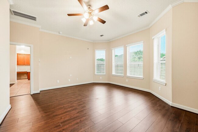Building Photo - 18315 E Willow Oak Bend Dr