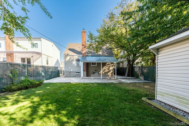 Building Photo - 49-20 170th St