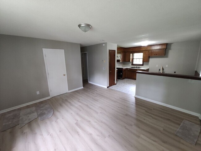 Building Photo - 1303 Railfence Dr