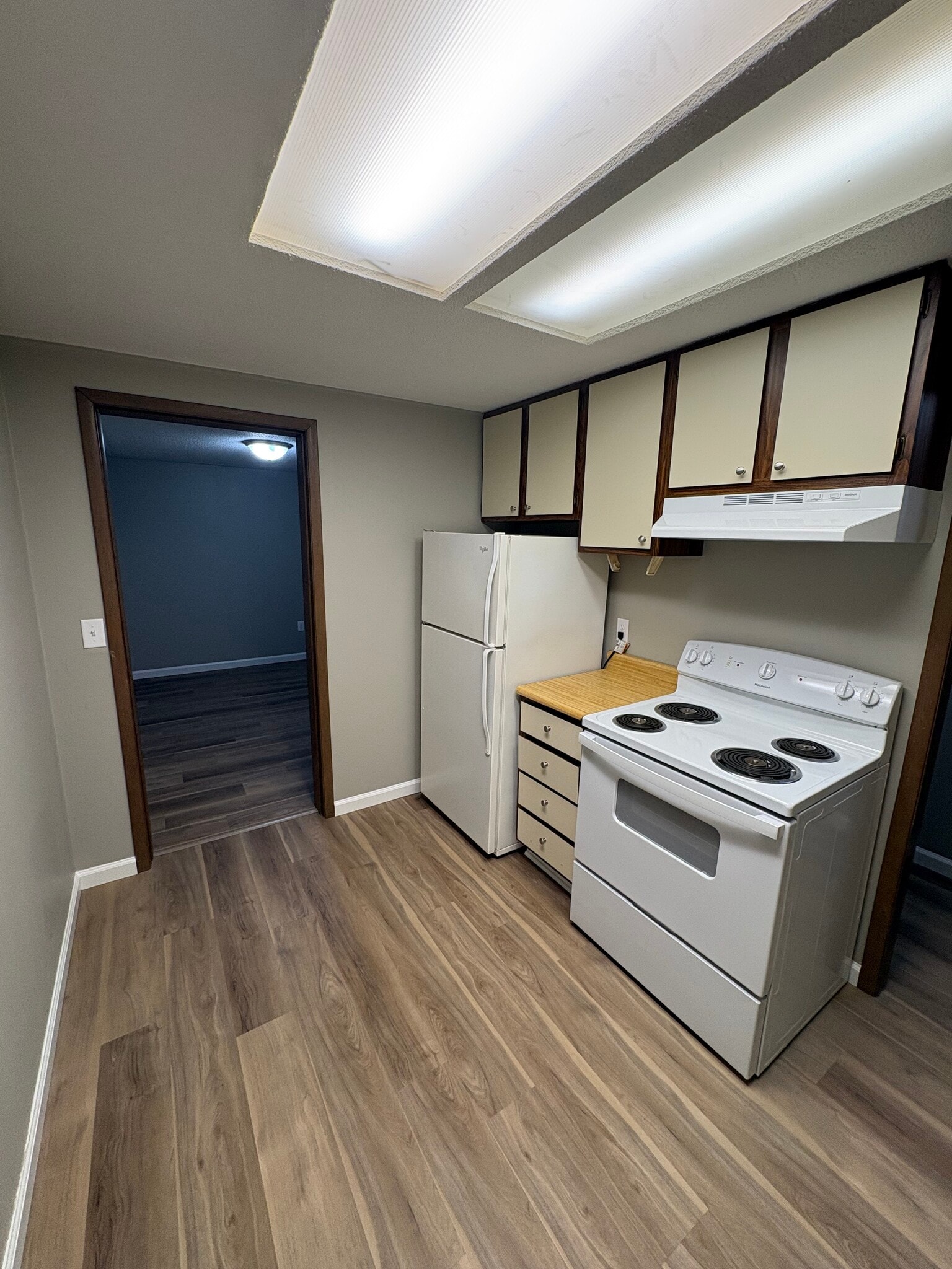 Building Photo - 310 S Pike St