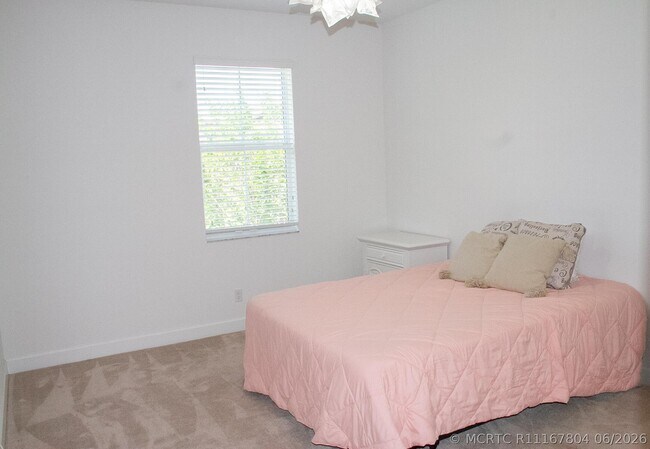 Building Photo - 23045 Clear Echo Dr