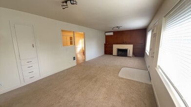 Building Photo - 2-Bedroom 1-Bathroom home in Eugene