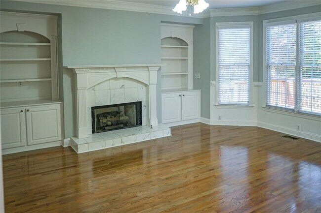 Building Photo - 385 Sweet Ivy Ln