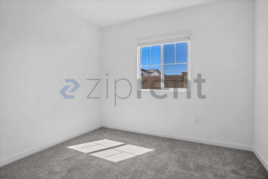 Building Photo - Unit Unit A