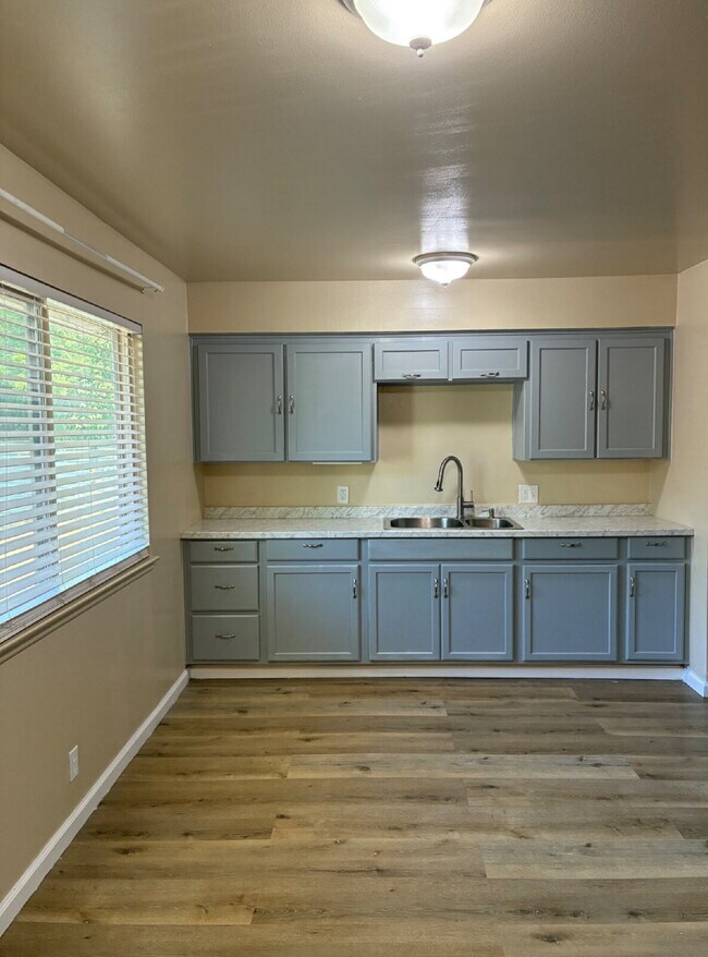 Building Photo - 2653 Agnes Way