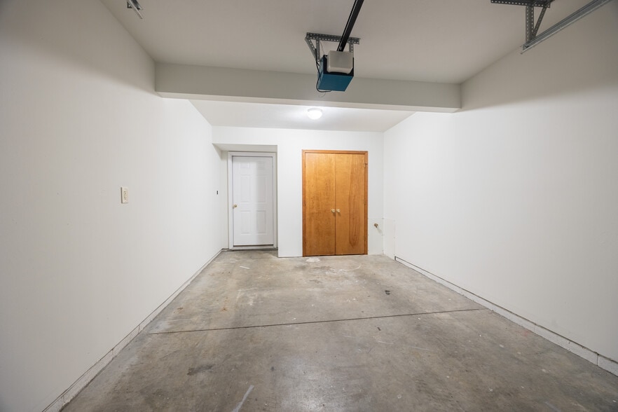 Building Photo - 4532 Picadilly Cir