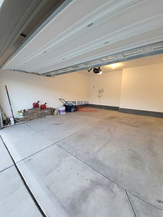 Building Photo - 14381 Mosaic Ave