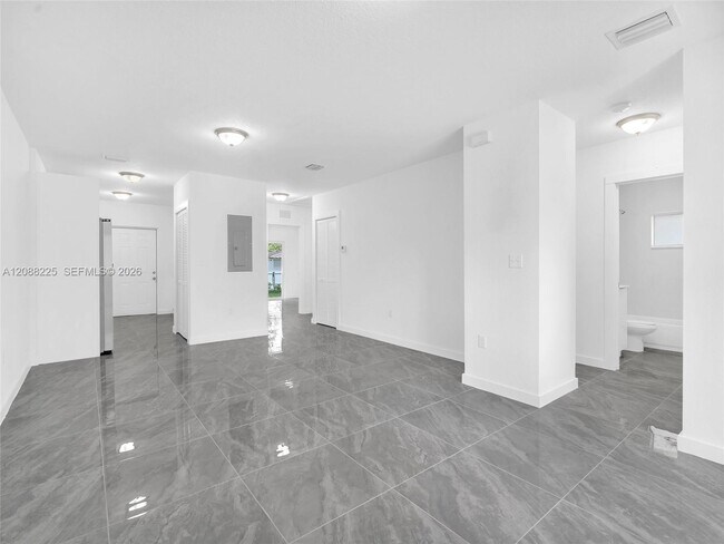 Building Photo - 2448 NW 42nd St