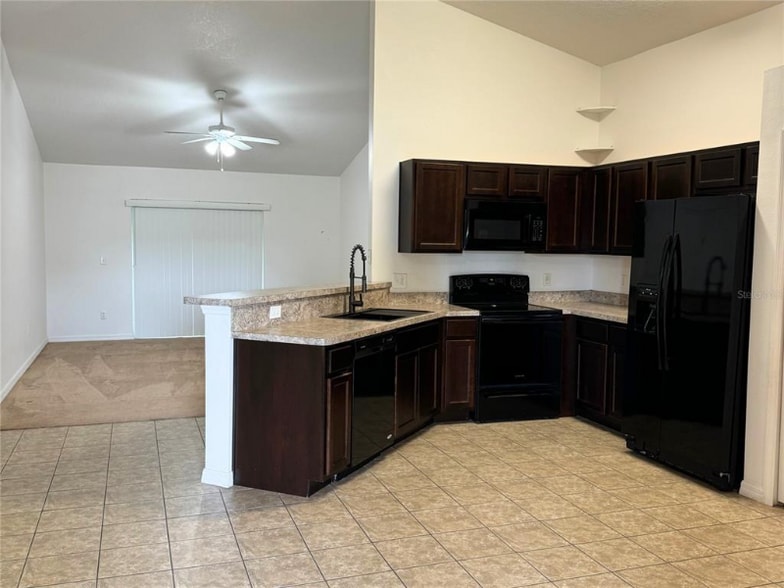 Building Photo - 1600 Mayaro Ct