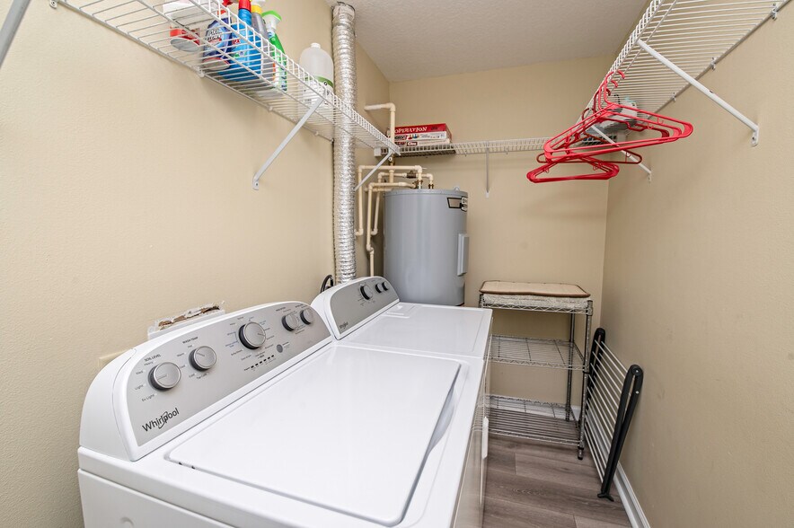 Building Photo - 285 Atlantis Cir