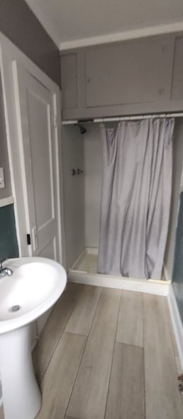 Building Photo - 406 Voorhies St