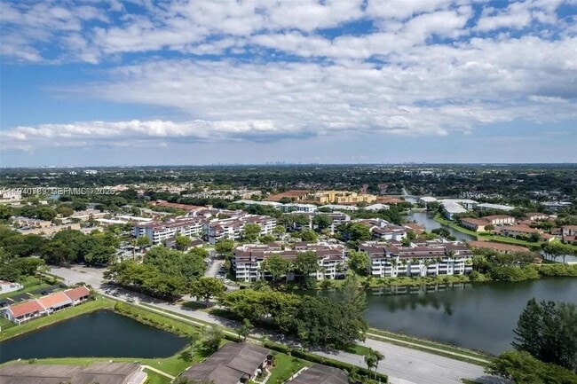 Building Photo - 8335 SW 152nd Ave