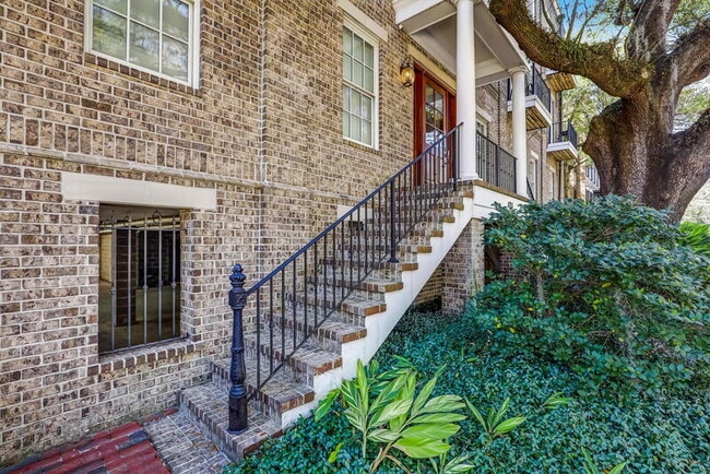 Building Photo - 425 East McDonough Street