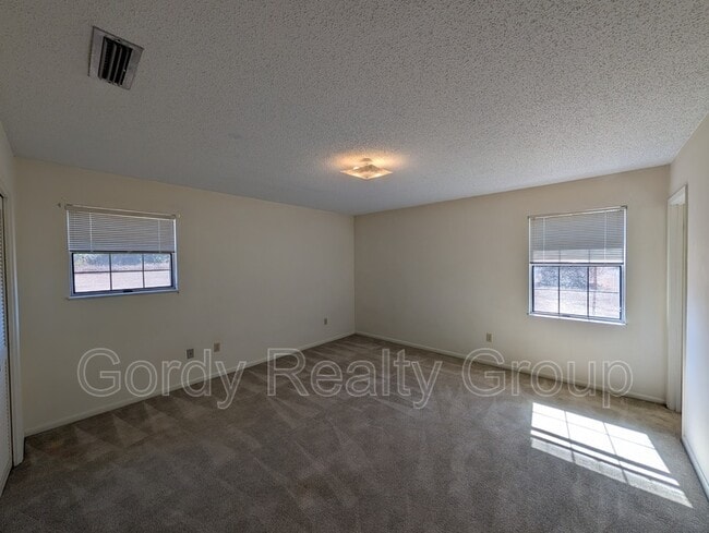 Building Photo - 3363 FL-73