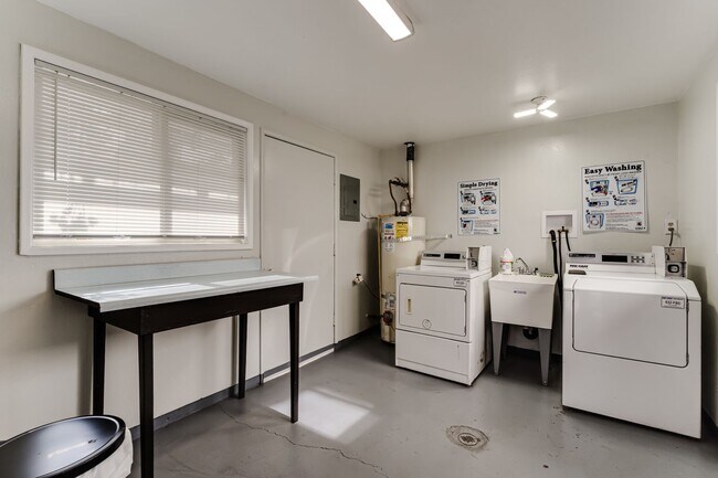 Building Photo - 111-Front St - RV - Front St Commons