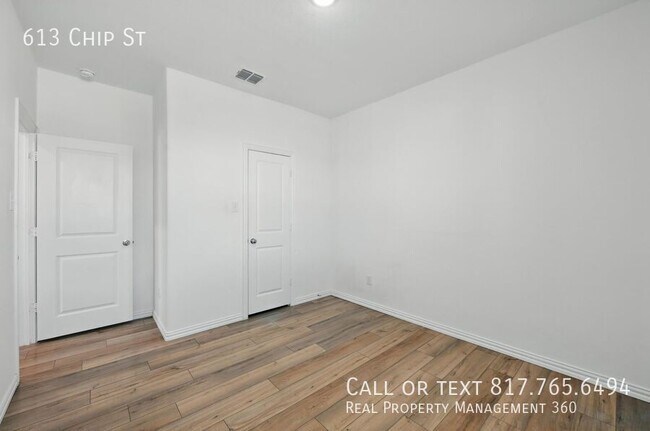 Building Photo - 613 Chip St