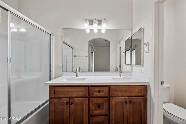 Building Photo - 4608 W Maryland Ave