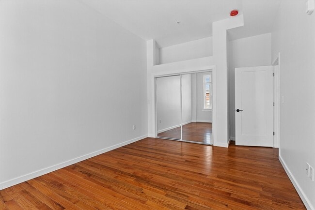 Building Photo - 280 Essex St