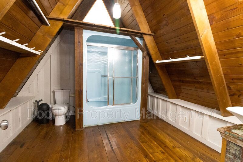 Building Photo - 3109 Ellis Ave