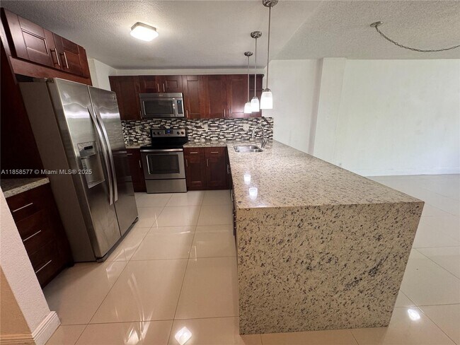 Building Photo - 9143 SW 77th Ave