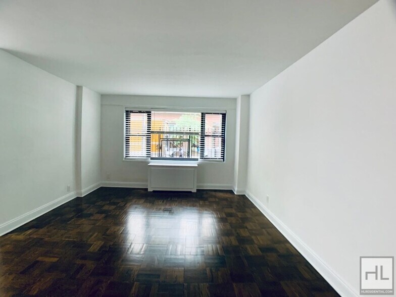 Building Photo - EAST 56 STREET