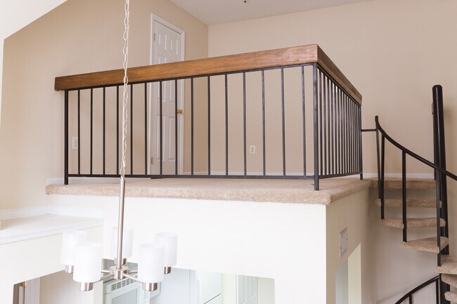 Building Photo - 14049 Vista Drive