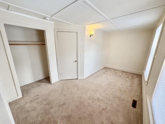 Building Photo - 47A Garrison St