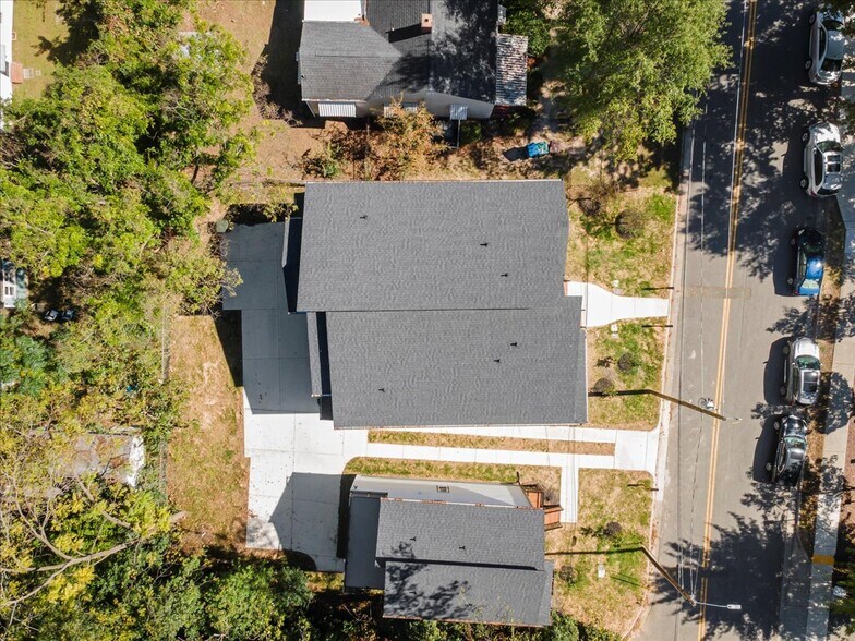 Building Photo - 803 Dupree St