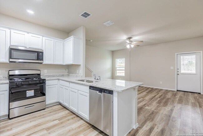 Building Photo - *Discover Elevated Living at Hunters Ranch!*