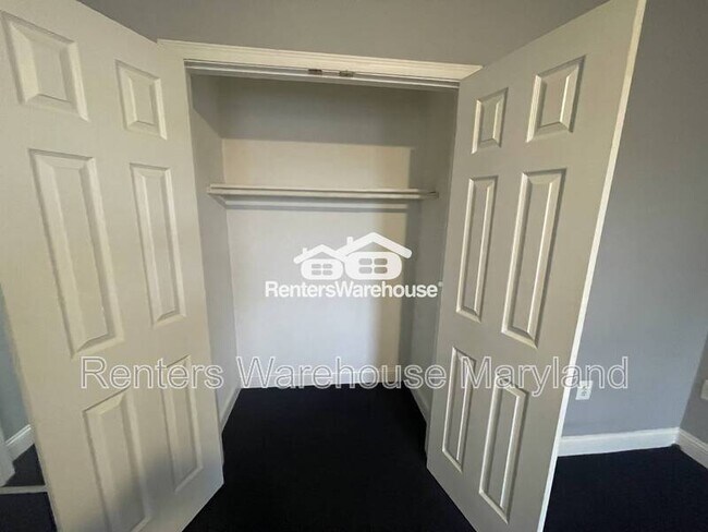 Building Photo - 1427 Poplar Grove St