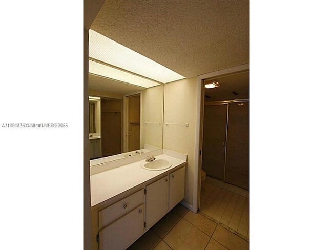 Building Photo - 2508 SE 20th Pl
