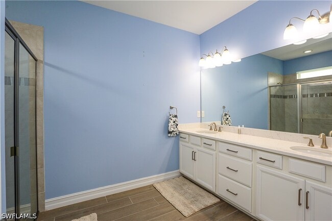 Building Photo - 16579 Crescent Beach Way