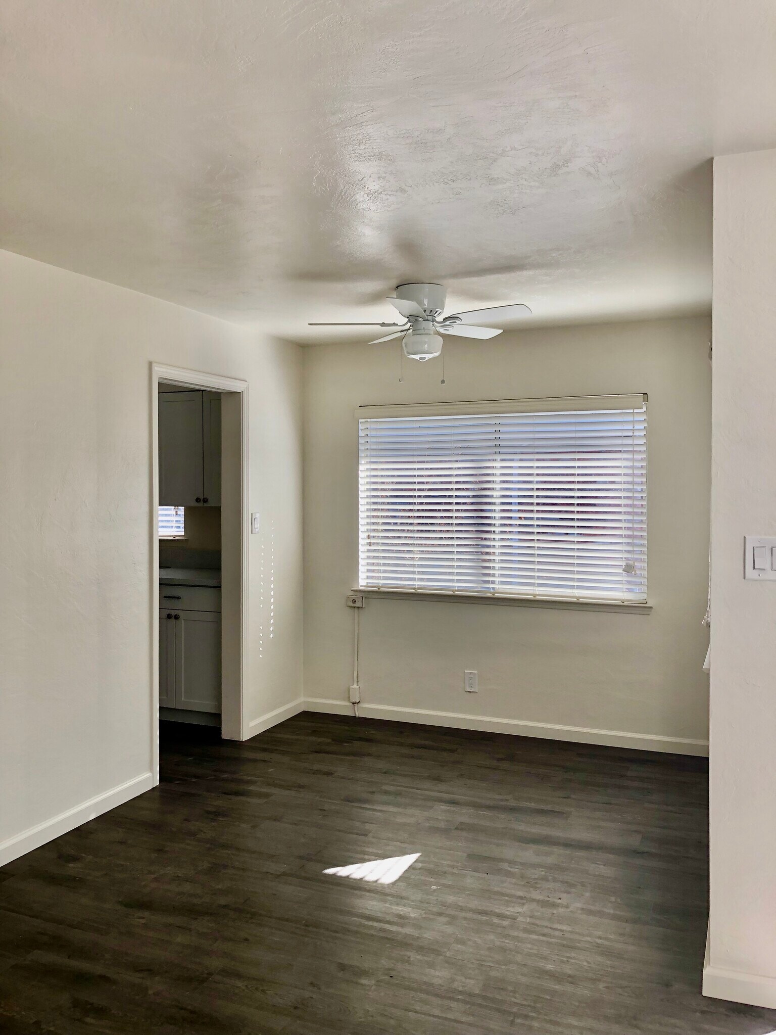 Dining Area - 1450 Hillside Dr