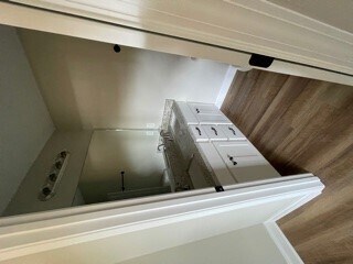 Building Photo - 2048 Rice St