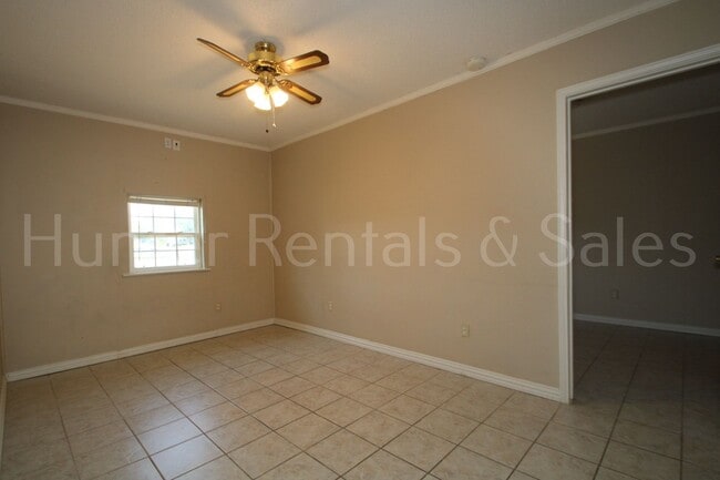 Building Photo - Two Story Willowsprings Home